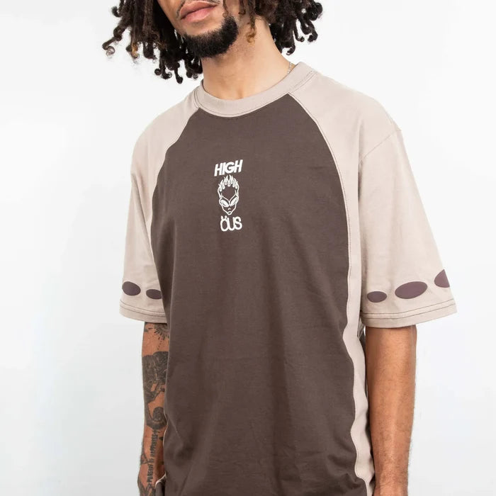 High & ÖUS T-Shirt Brown - Four Street