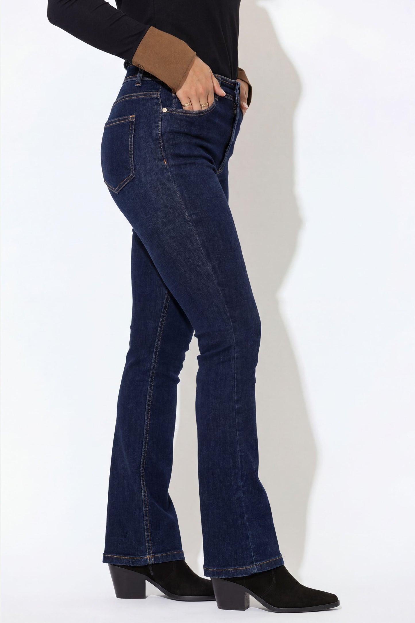 Dark Denim Booty Sculpt Flare Miracle Jean