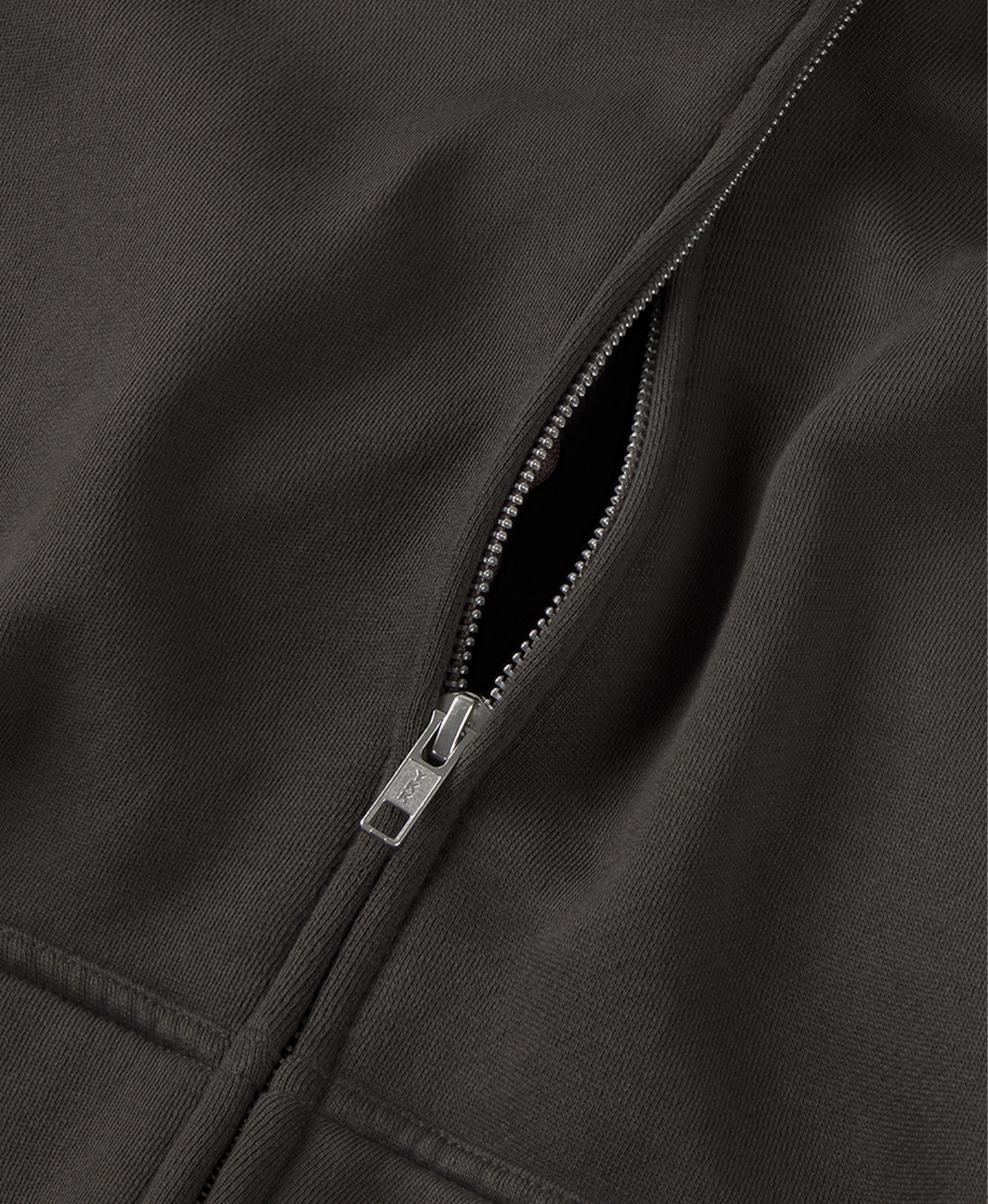 450 GSM 'Chocolate' Zipper