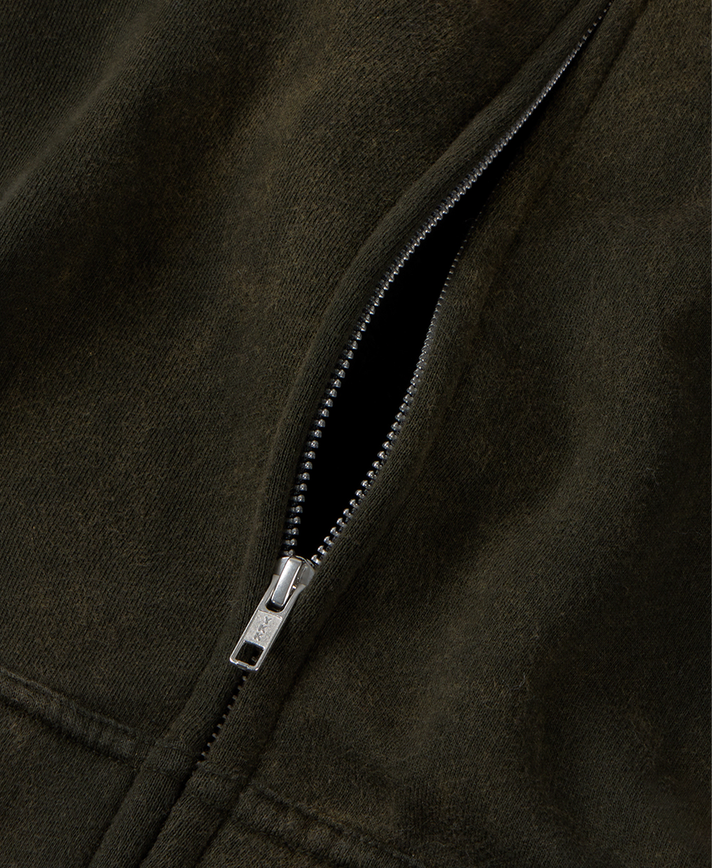 450 GSM 'Bleach Black' Zipper